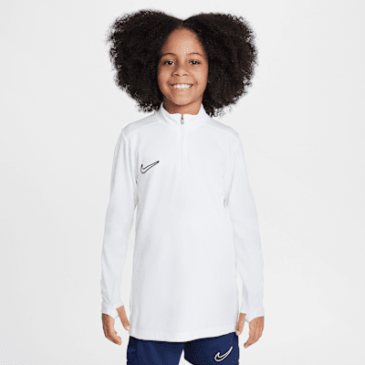 Nike Academy Older Kids' Dri-FIT Long-Sleeve 1/4-Zip Football